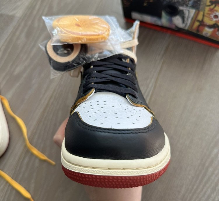 Air Jordan 1 Retro Union Black Toe