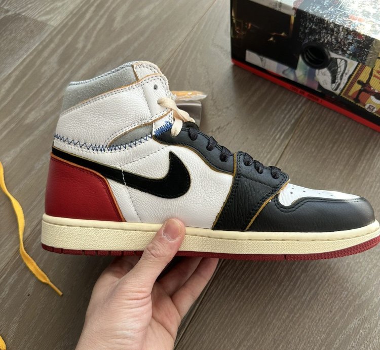 Air Jordan 1 Retro Union Black Toe