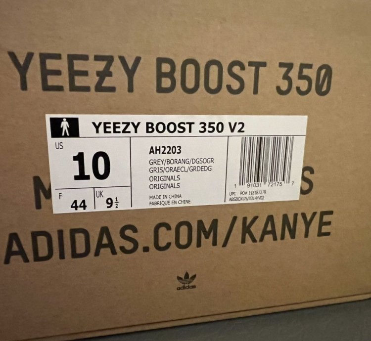 Yeezy Boost 350 V2 Beluga 2 0