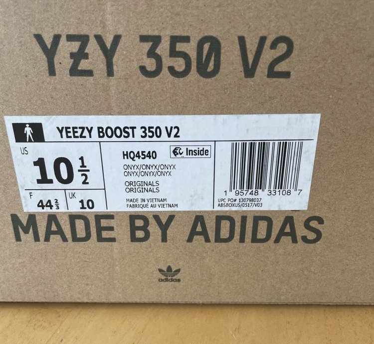 Yeezy Boost 350 V2 Black Onyx