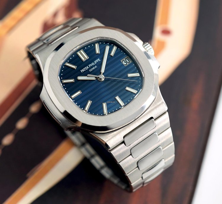 Patek Philippe Nautilus 5711 1p-010 Nautilus Platinum