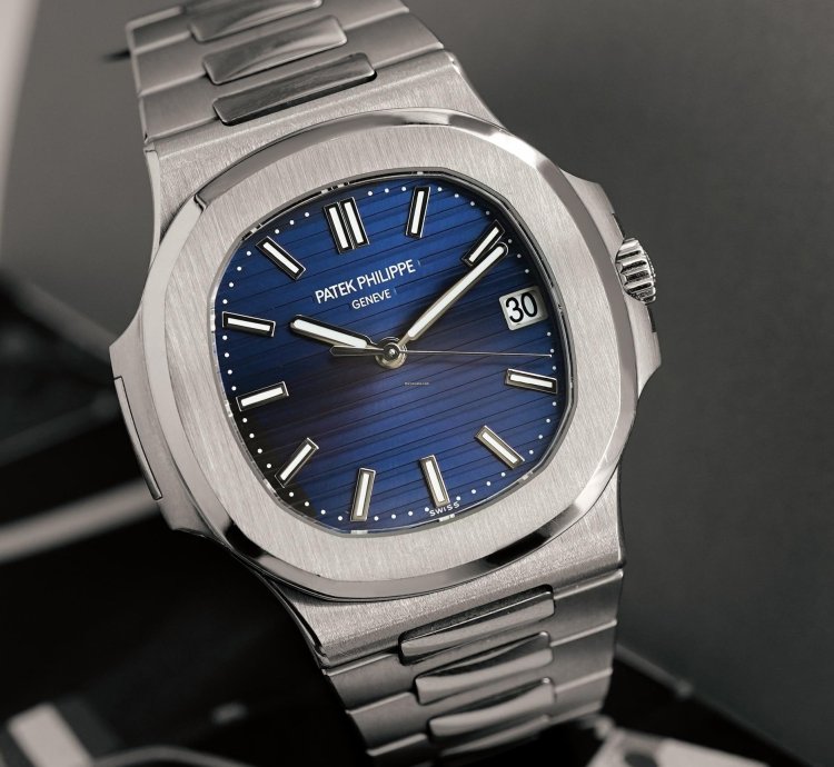 Patek Philippe Nautilus 5711 1p-010 Nautilus Platinum