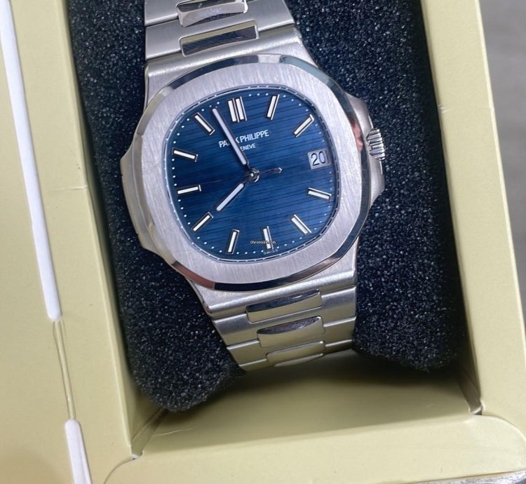 Patek Philippe Nautilus 5711 1p-010 Nautilus Platinum Rare