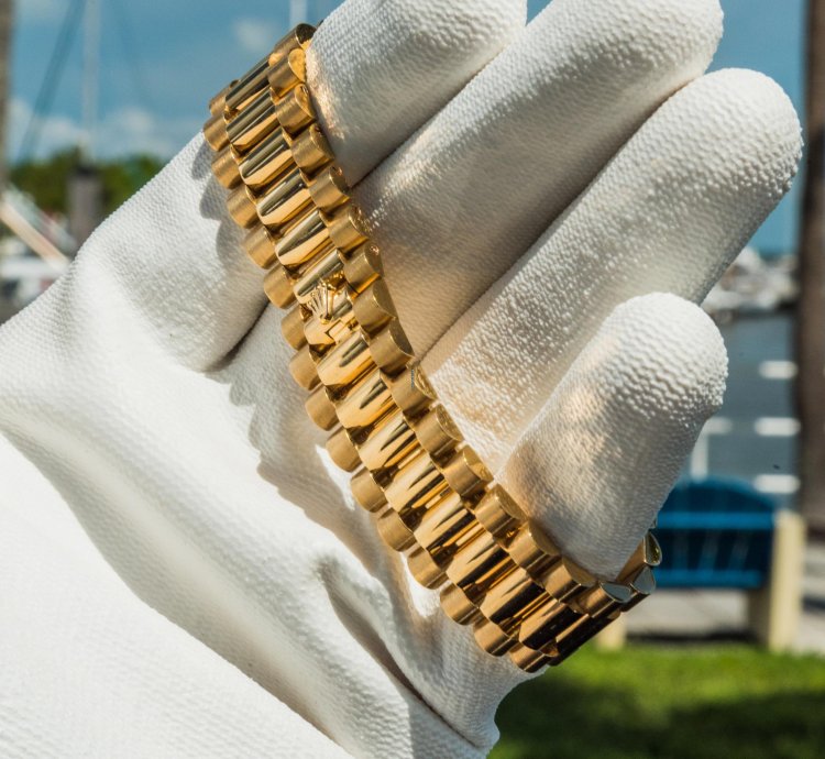 Rolex Day-date 40 40mm Champagne Stick