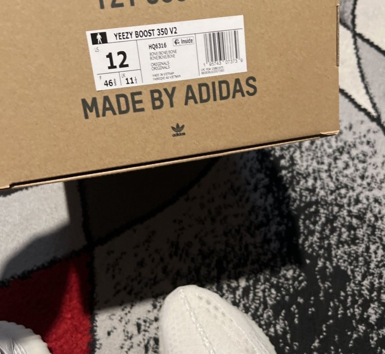 Yeezy Boost 350 V2 Bone