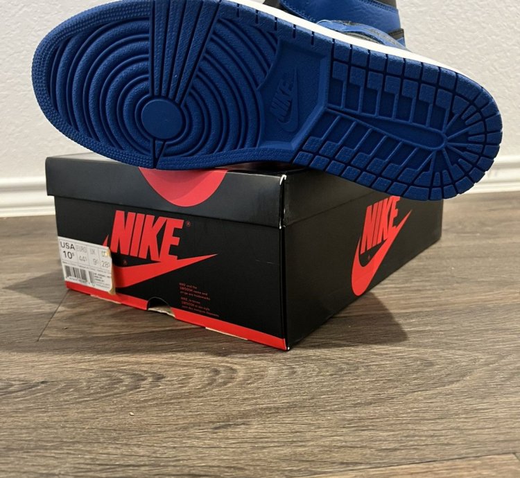 Air Jordan 1 Royal