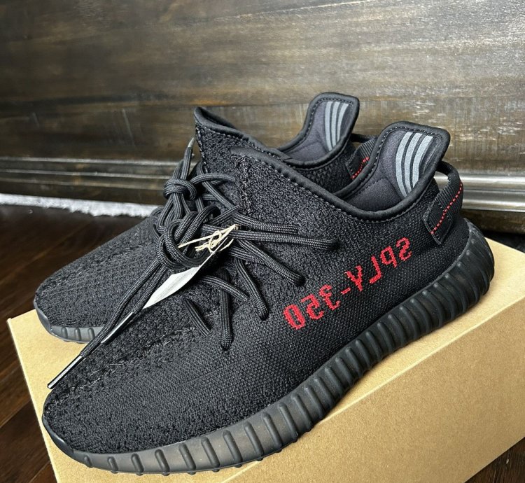 Yeezy Boost 350 V2 Bred