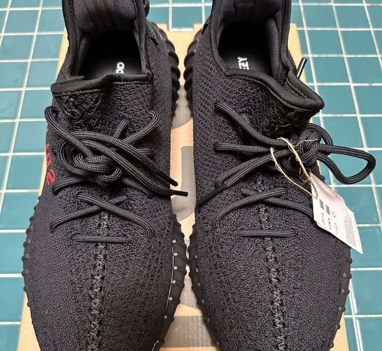 Yeezy Boost 350 V2 Bred Size 12