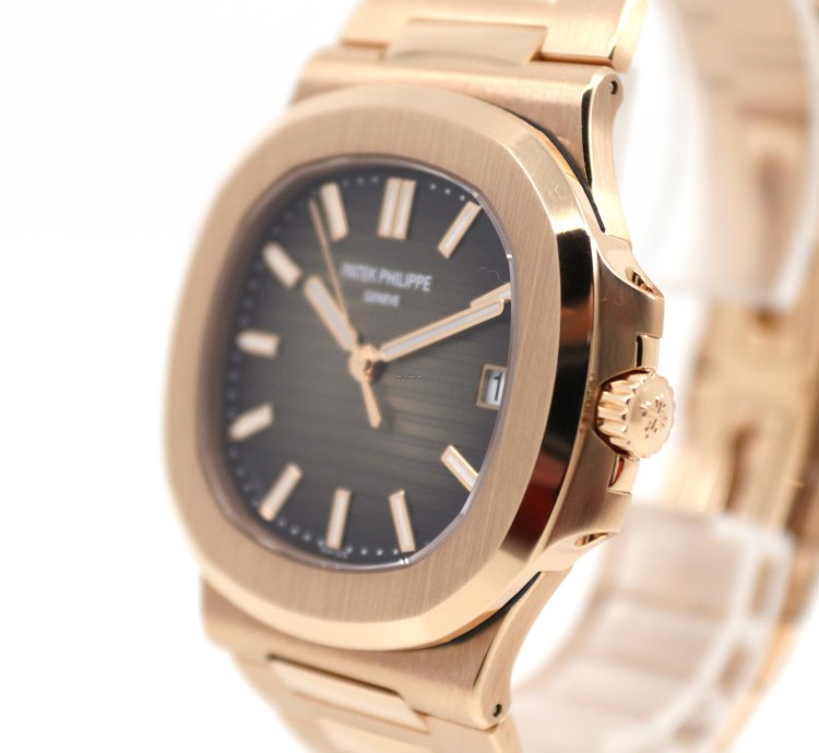 Patek Philippe Nautilus 5711 1r Rare Cal 26-330 Full Set 2019 Ros Gold