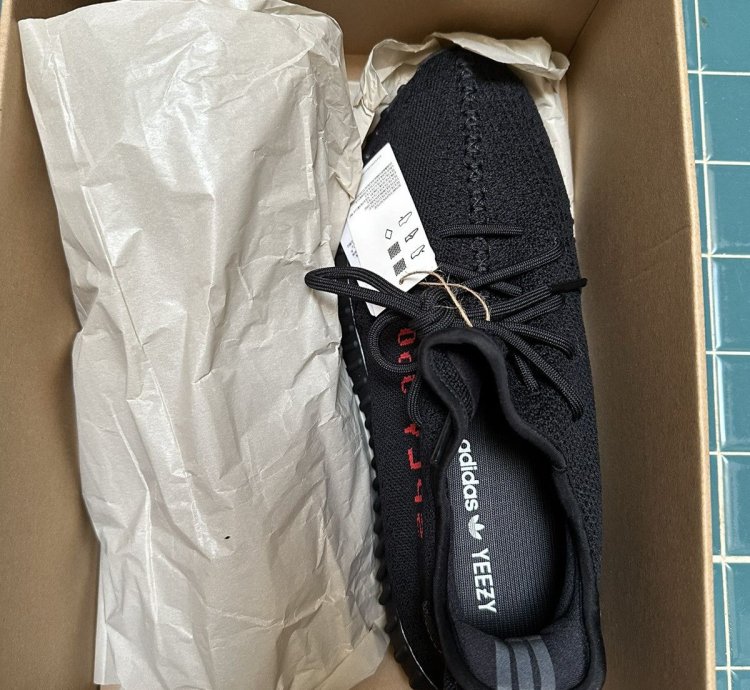 Yeezy Boost 350 V2 Bred Size 12