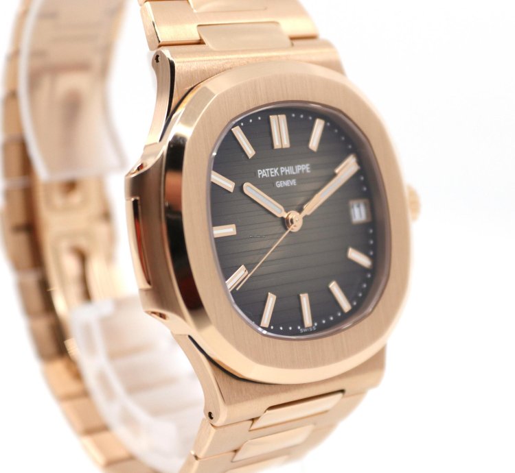 Patek Philippe Nautilus 5711 1r Rare Cal 26-330 Full Set 2019 Ros Gold
