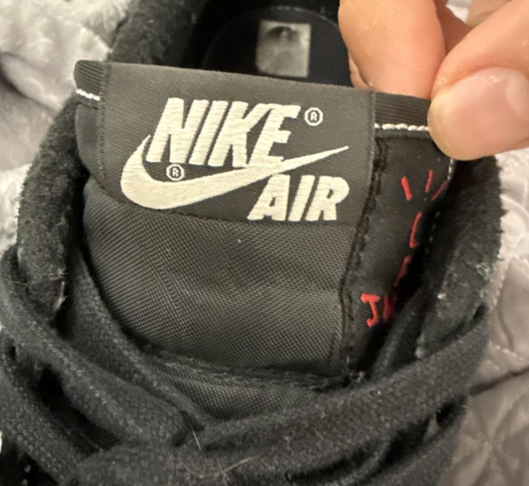 Air Jordan 1 Travis Scott Phantom