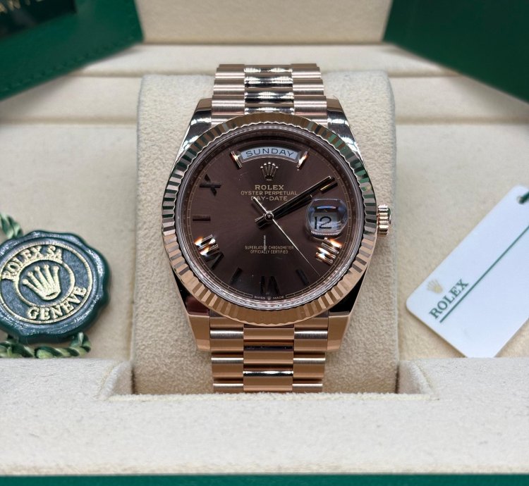 Rolex Day-date 40 40mm Chocolate Dial 228235 Complete Set