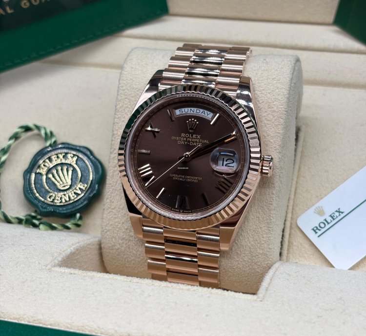 Rolex Day-date 40 40mm Chocolate Dial 228235 Complete Set