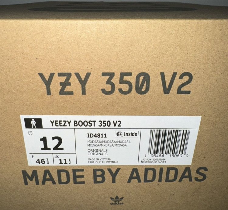 Yeezy Boost 350 V2 Dark Salt