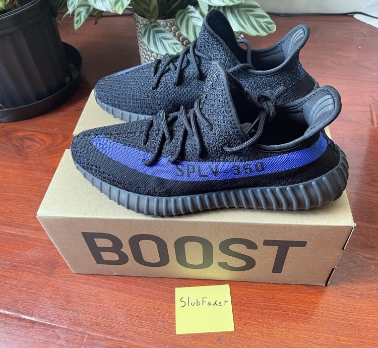 Yeezy Boost 350 V2 Dazzling Blue