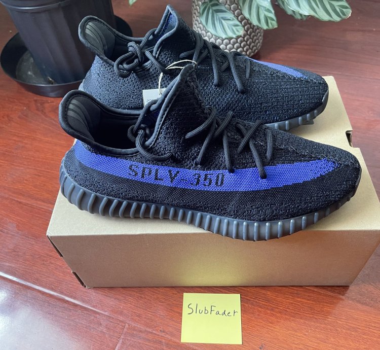 Yeezy Boost 350 V2 Dazzling Blue