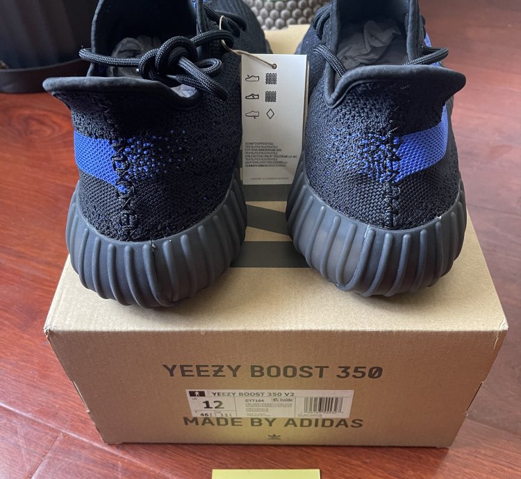 Yeezy Boost 350 V2 Dazzling Blue
