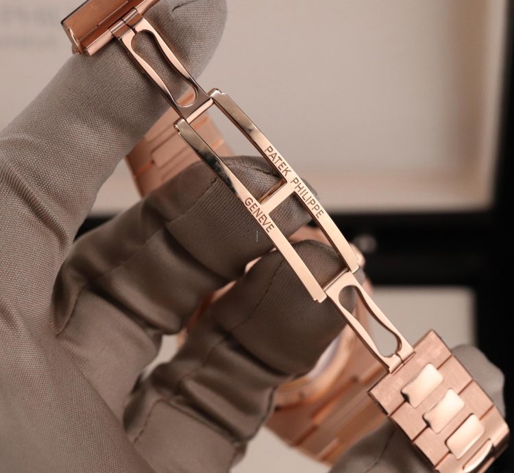 Patek Philippe Nautilus 5711 1r Rose Gold 40mm Brown Dial Bracelet Complete Set