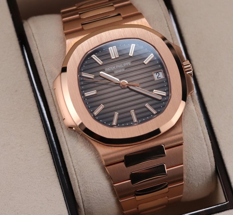 Patek Philippe Nautilus 5711 1r Rose Gold 40mm Brown Dial Bracelet Complete Set