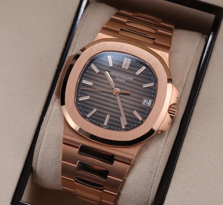 Patek Philippe Nautilus 5711 1r Rose Gold 40mm Brown Dial Bracelet Complete Set