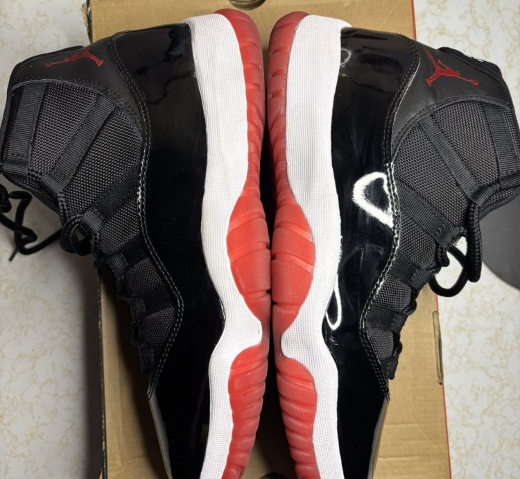 Air Jordan 11 Bred 2019