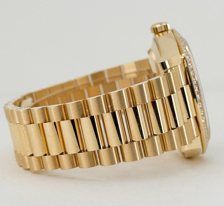 Rolex Day-date 40 40mm Diamond Bezel Champagne Baguette Diamond Dial