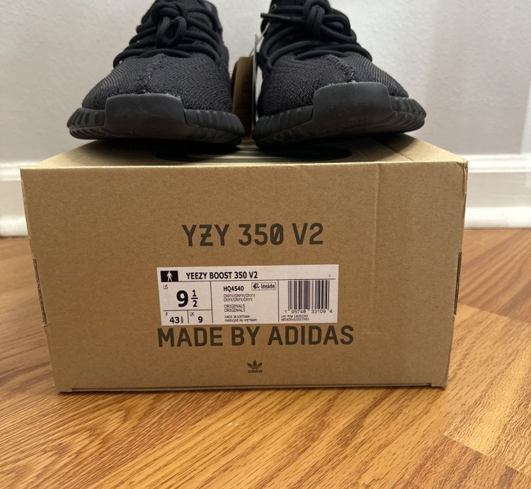 Yeezy Boost 350 V2 Onxy