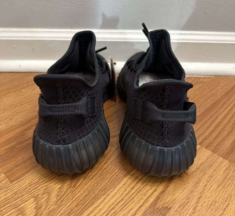 Yeezy Boost 350 V2 Onxy