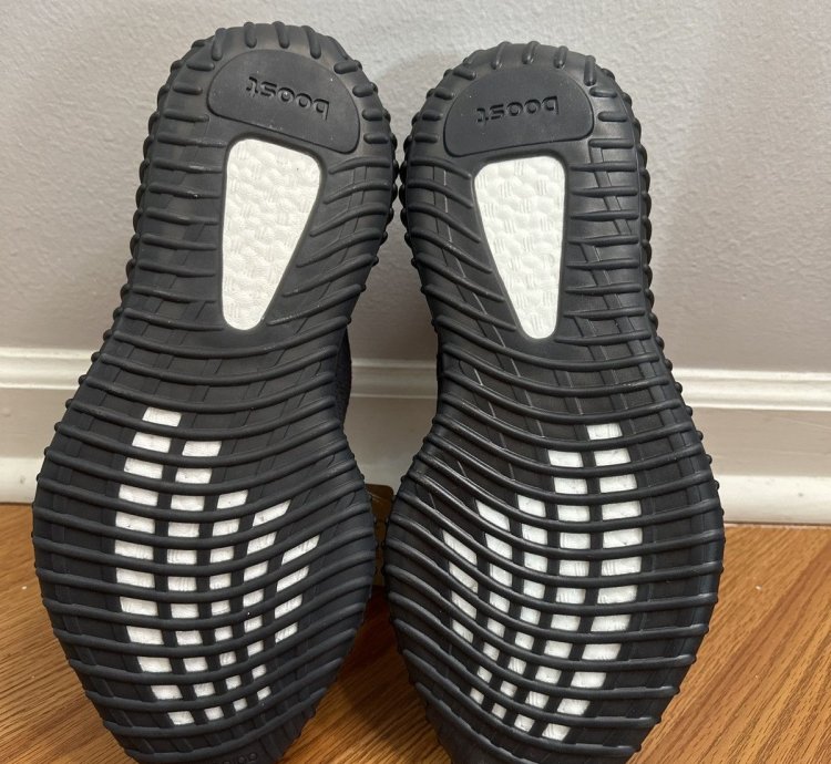 Yeezy Boost 350 V2 Onxy