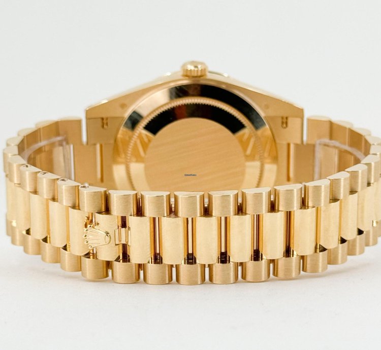 Rolex Day-date 40 40mm Diamond Bezel Champagne Baguette Diamond Dial