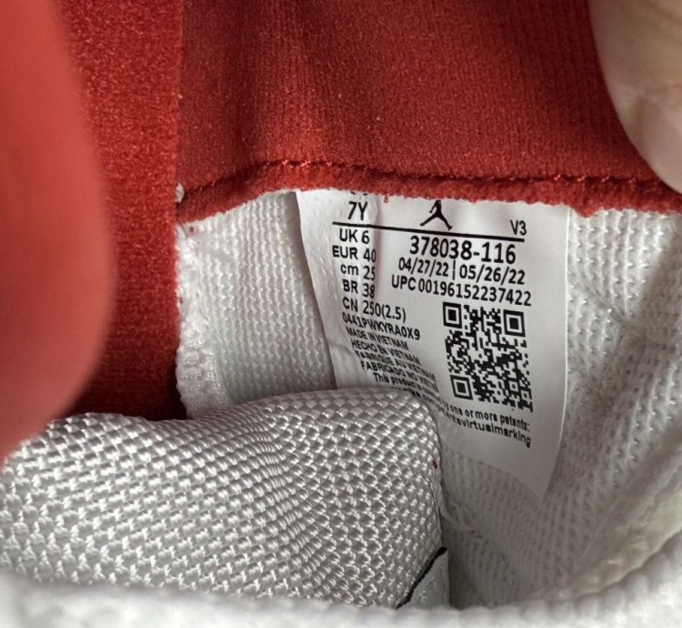 Air Jordan 11 Cherry Retro High Red White Sneakers 2022