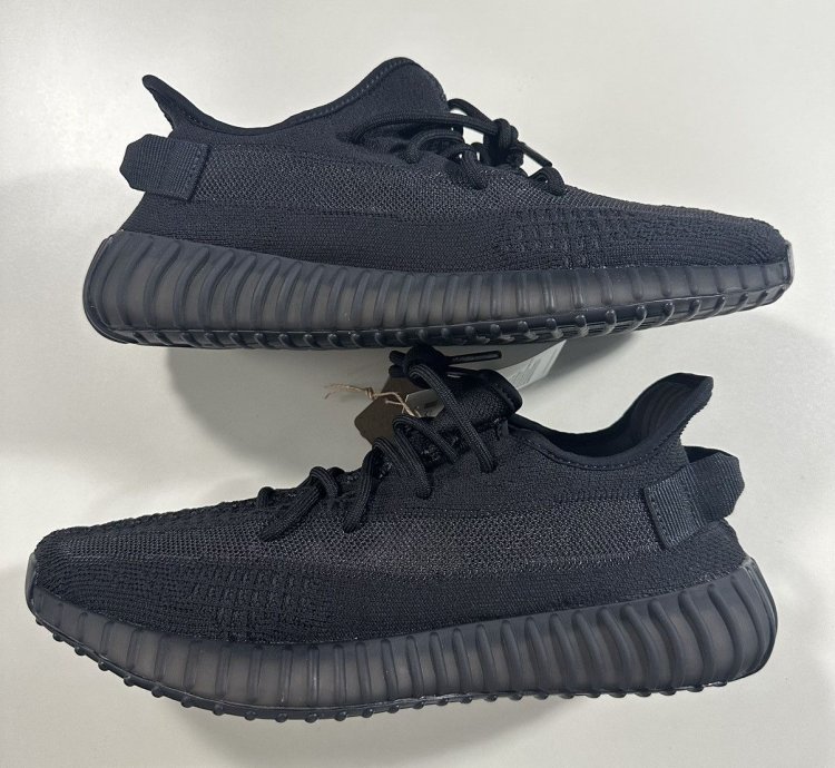 Yeezy Boost 350 V2 Onyx