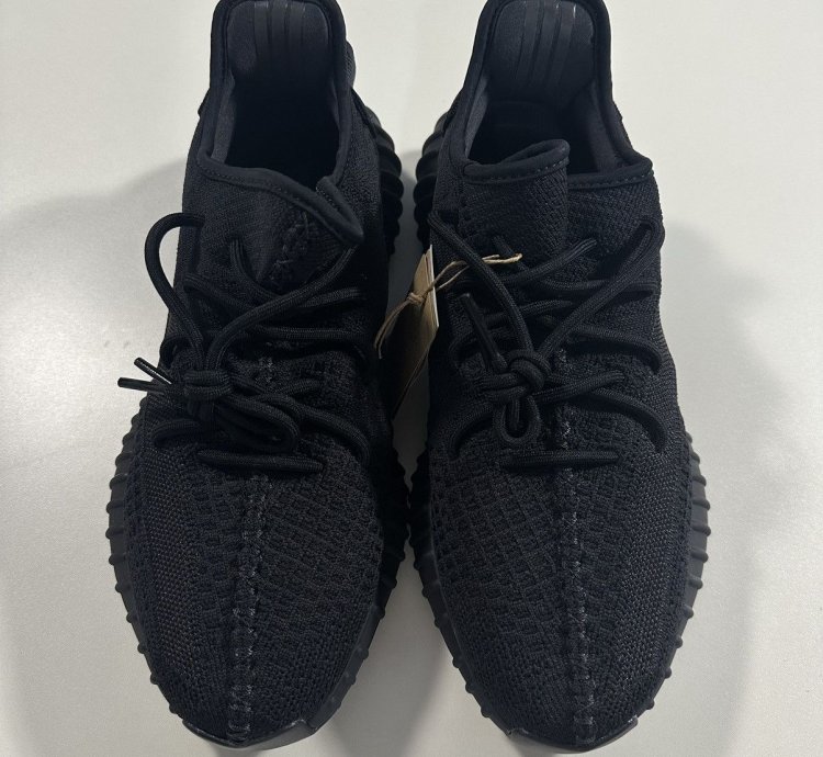 Yeezy Boost 350 V2 Onyx