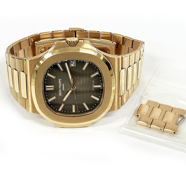 Patek Philippe Nautilus 5711 1r-001 Brown Dial 18k Rose Gold Automatic Men Watch 2017