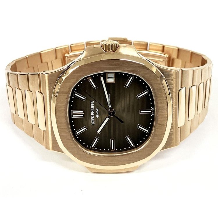 Patek Philippe Nautilus 5711 1r-001 Nautilus Brown Dial 18k Rose Gold Automatic Men Watch 2017
