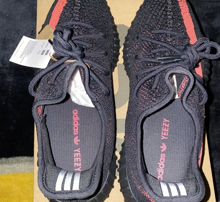 Yeezy Boost 350 V2 Red Stripe