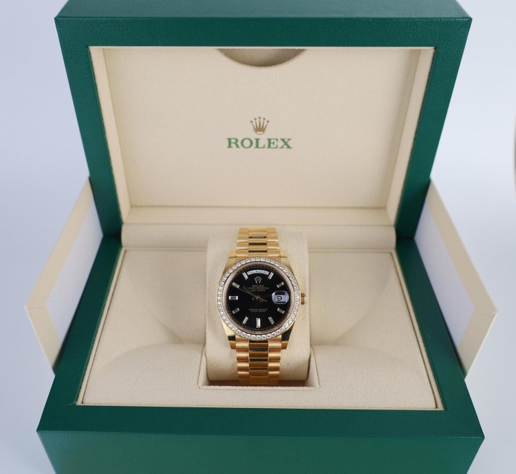 Rolex Day-date 40 40mm Diamond Bezel Yellow Gold Black Baguette Diamond Dial Presidential 228348