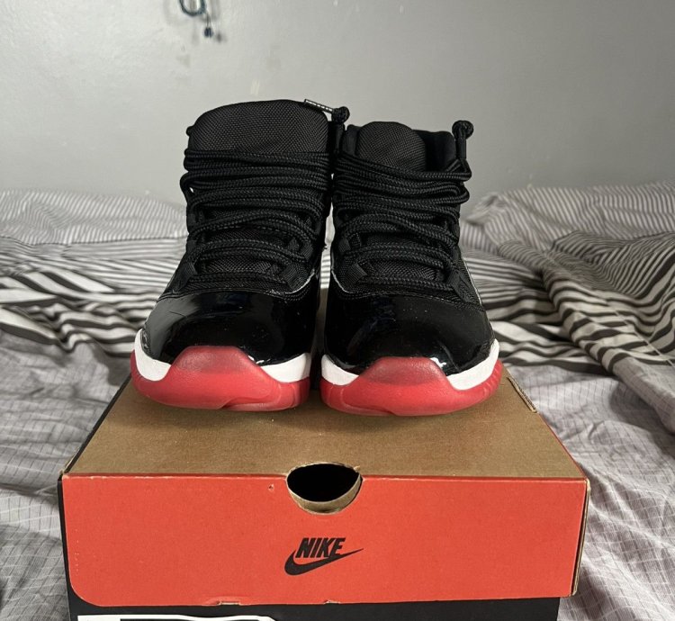 Air Jordan 11 Retro Bred