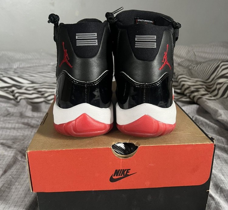 Air Jordan 11 Retro Bred