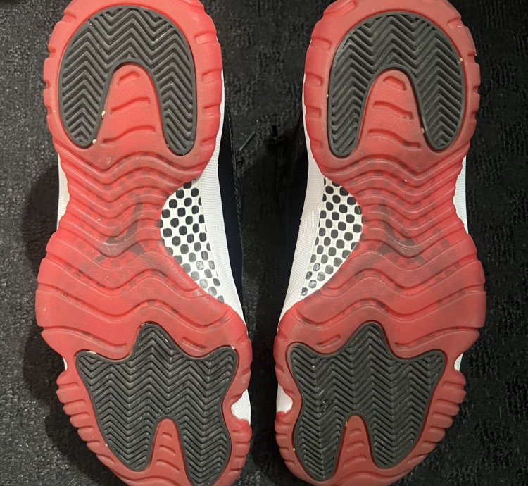 Air Jordan 11 Retro Bred