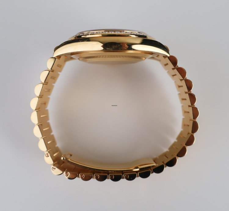 Rolex Day-date 40 40mm Diamond Bezel Yellow Gold Black Baguette Diamond Dial Presidential 228348