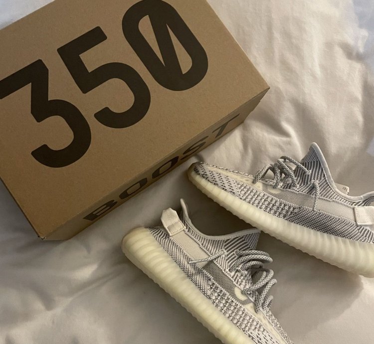 Yeezy Boost 350 V2 Static Non-reflective 2018