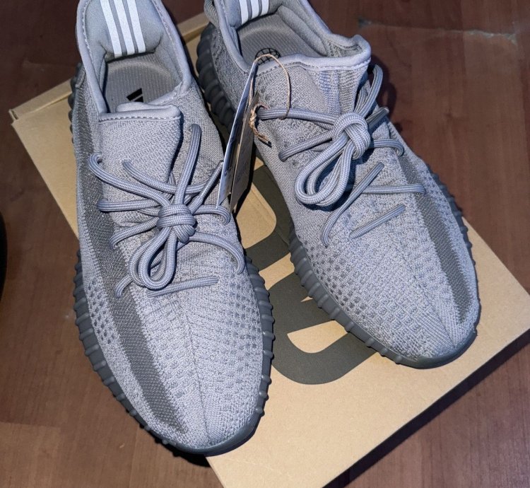 Yeezy Boost 350 V2 Steel Grey