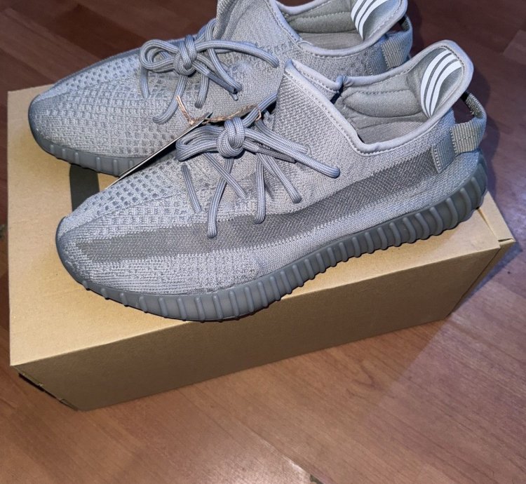Yeezy Boost 350 V2 Steel Grey