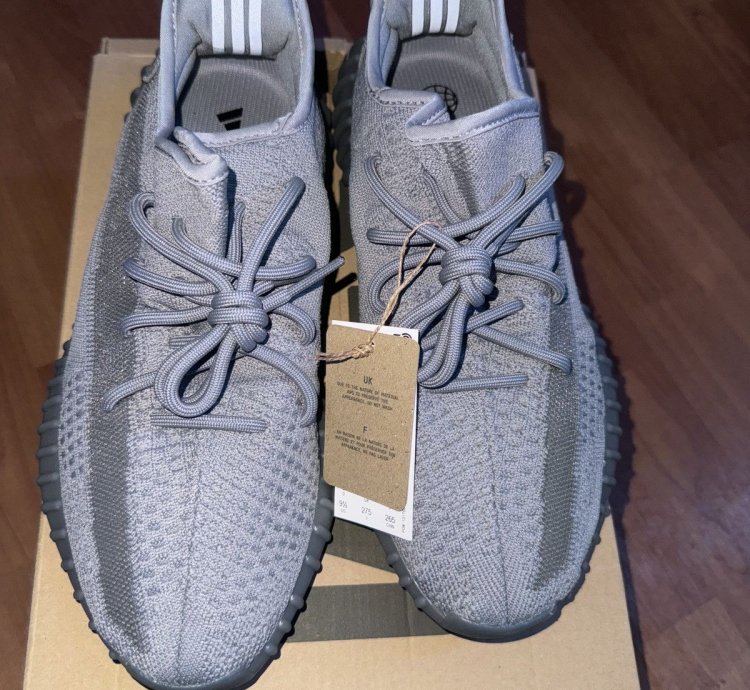 Yeezy Boost 350 V2 Steel Grey