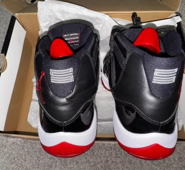 Air Jordan 11 Retro Bred 2012 378037-010 Size 9 5