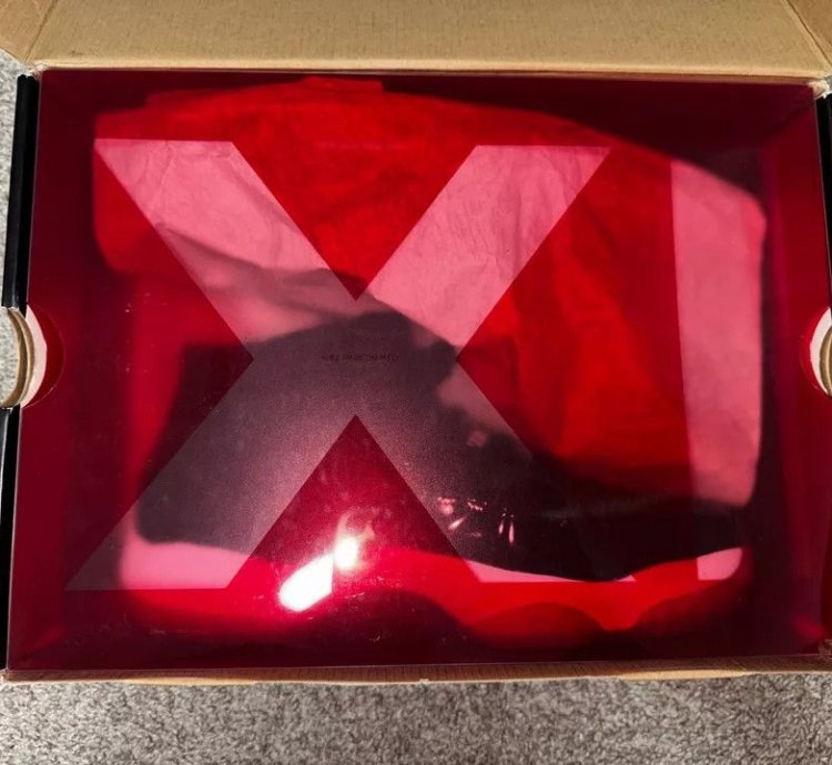 Air Jordan 11 Retro Bred 2012 378037-010 Size 9 5