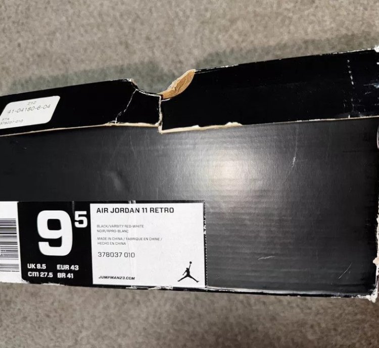Air Jordan 11 Retro Bred 2012 378037-010 Size 9 5