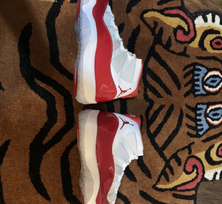 Air Jordan 11 Retro Cherry